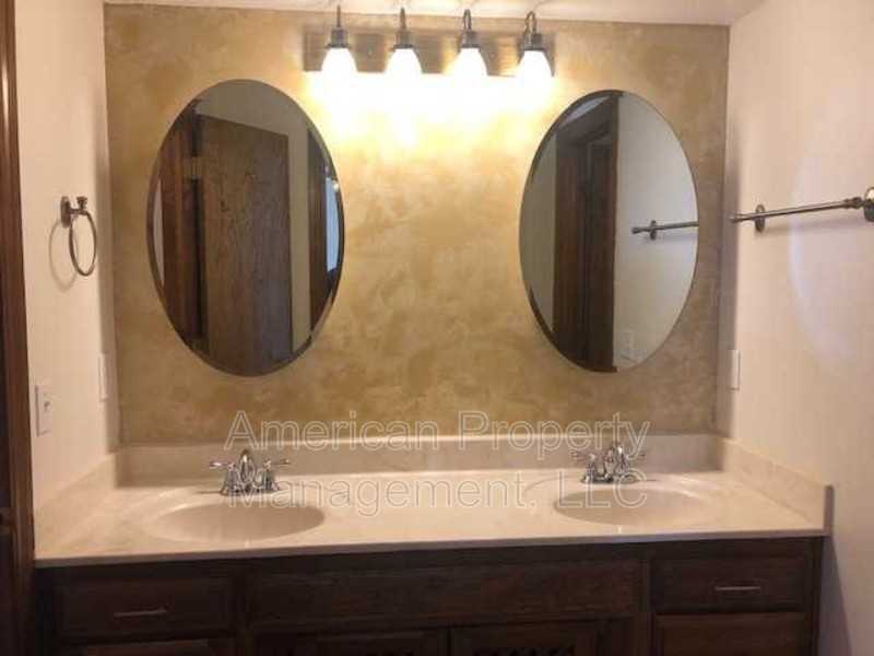 3812 S Dogwood Ave - Photo 4 of 23