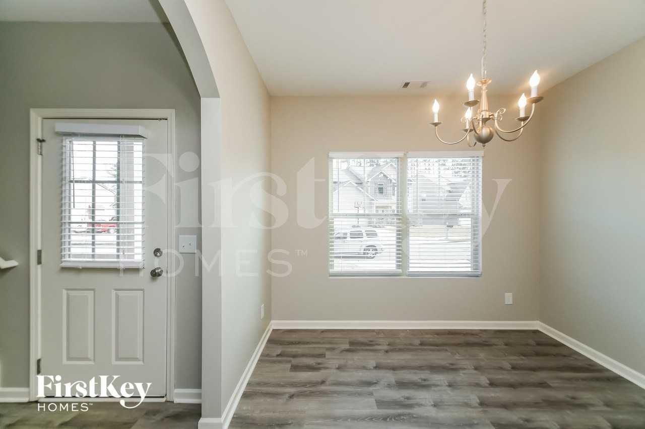 179 Spring Forrest Ln - Photo 3 of 15
