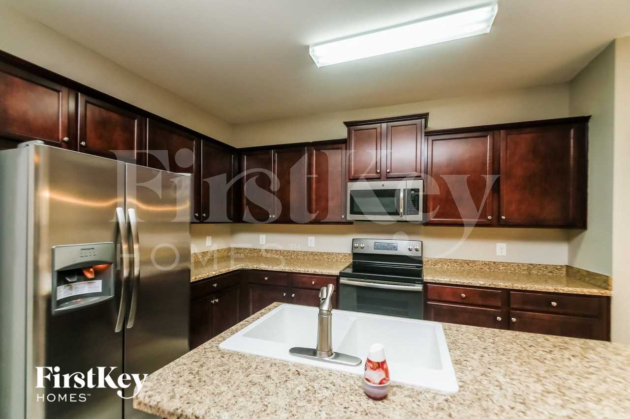179 Spring Forrest Ln - Photo 5 of 15
