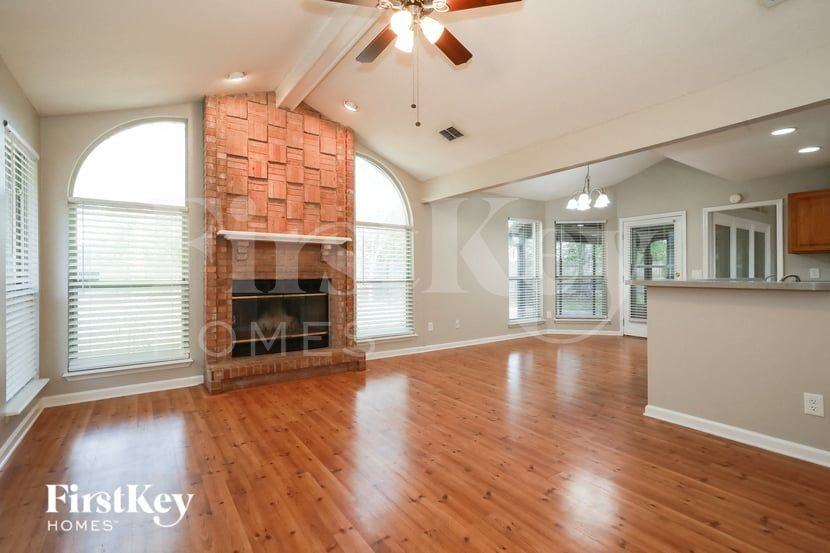 1691 Ponce De Leon Ct - Photo 5 of 17