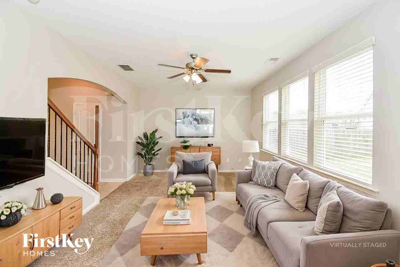 166 Hill Side Way - Photo 4 of 18