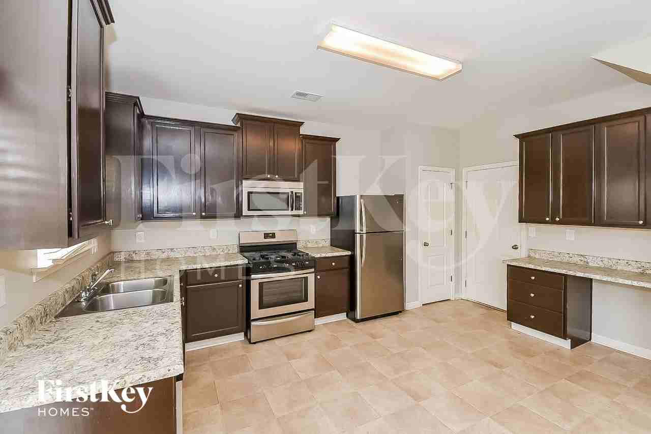 166 Hill Side Way - Photo 5 of 18