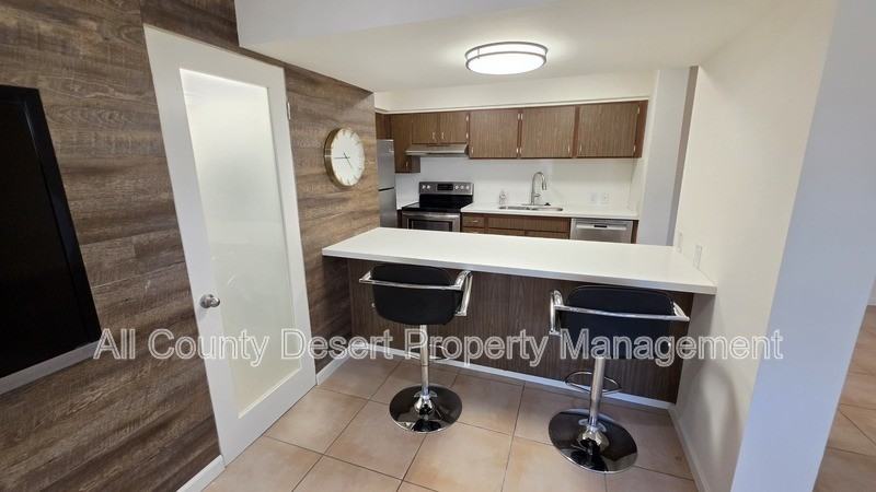 2504 N Whitewater Club Dr #C - Photo 3 of 20