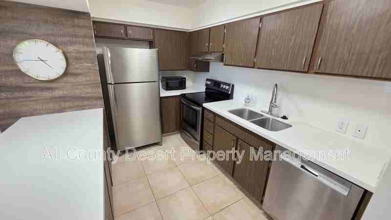 2504 N Whitewater Club Dr #C - Photo 4 of 20