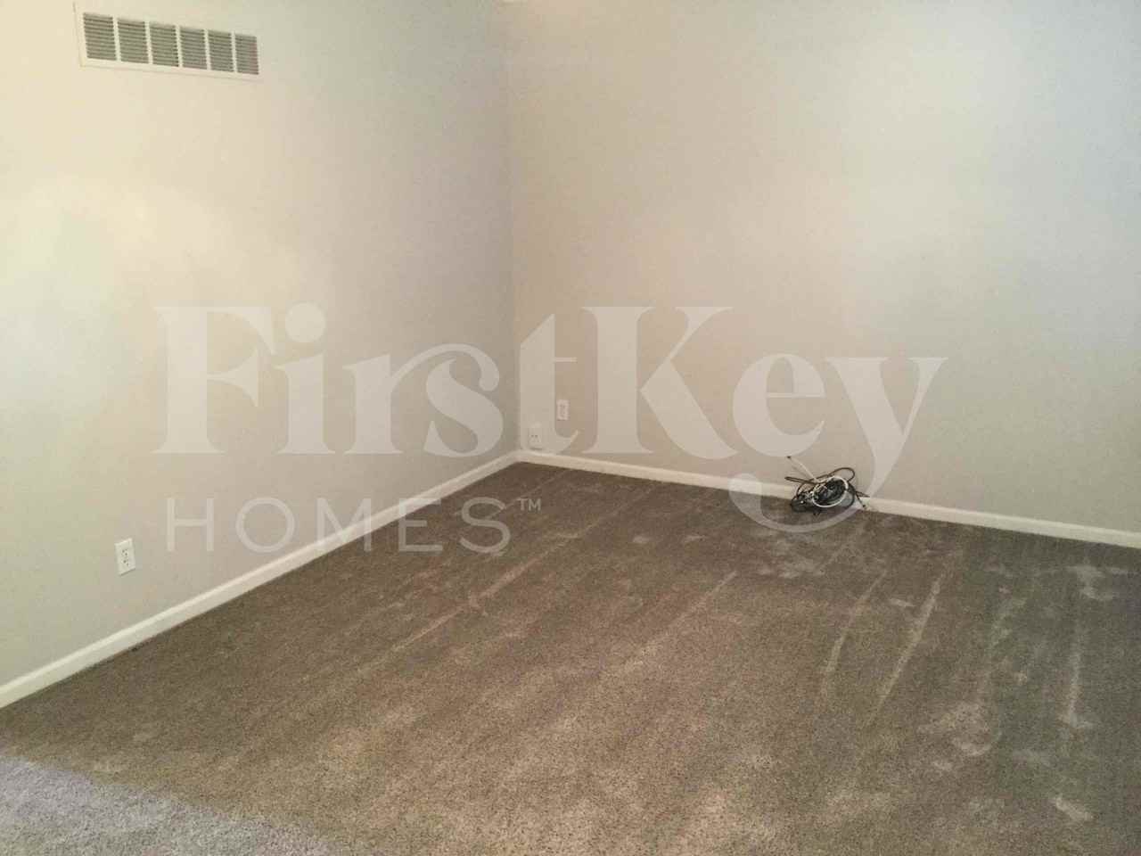 1405 Andrea Dr - Photo 3 of 21