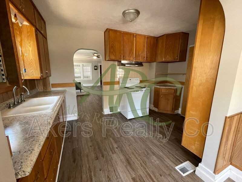 524 Belmont Ave - Photo 6 of 27