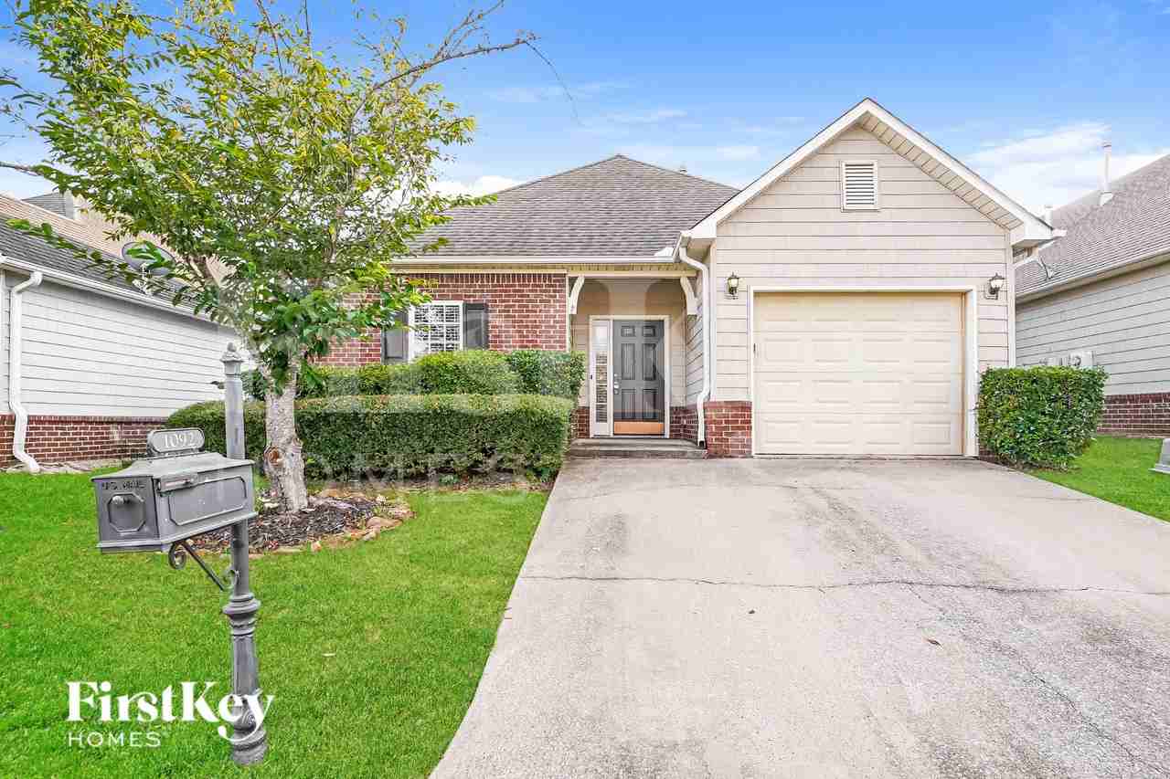 1092 Fairbank Ln