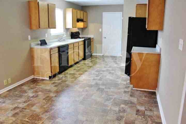 107 Azalea Dr - Photo 4 of 19