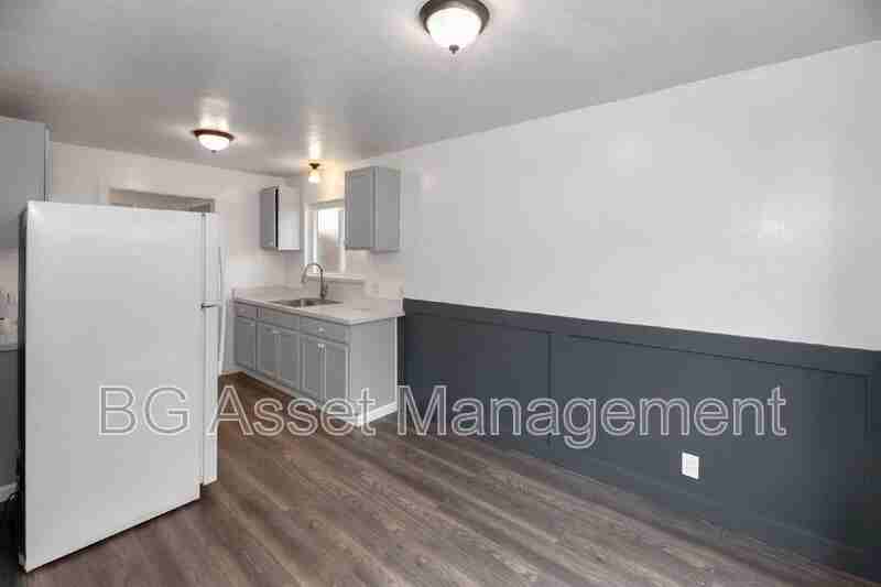 212 Westwood St - Photo 4 of 26