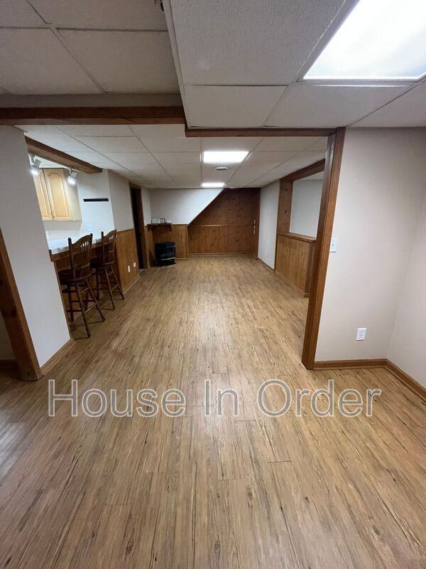 12 Looking Glass Ln - Photo 2 of 14