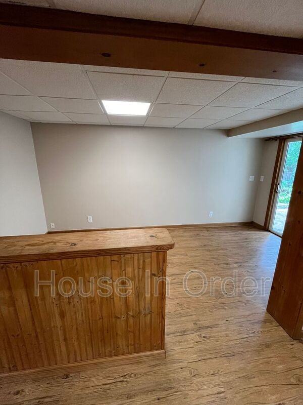 12 Looking Glass Ln - Photo 4 of 14