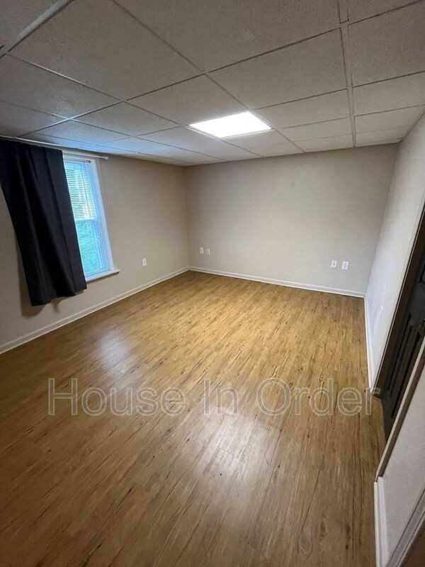 12 Looking Glass Ln - Photo 7 of 14