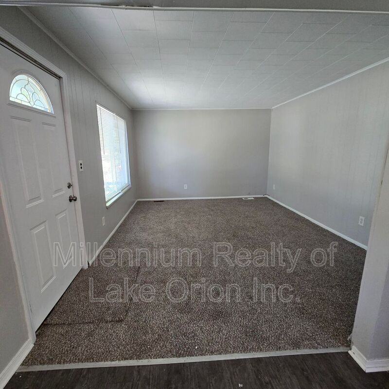 749 Stanley Ave - Photo 3 of 19
