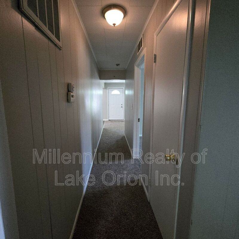 749 Stanley Ave - Photo 7 of 19