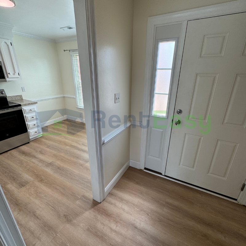 1838 Volvo Pkwy - Photo 4 of 30