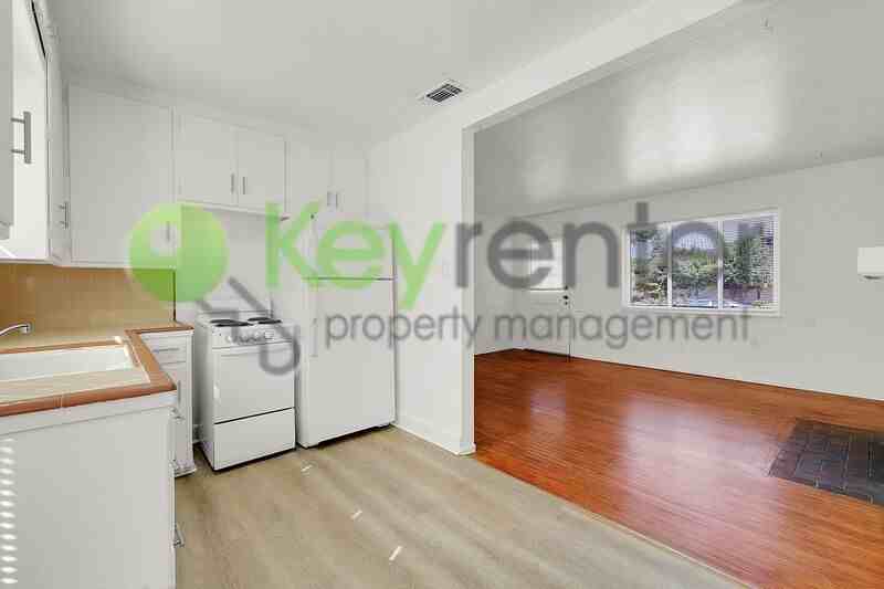 5121 Da Rosa Dr