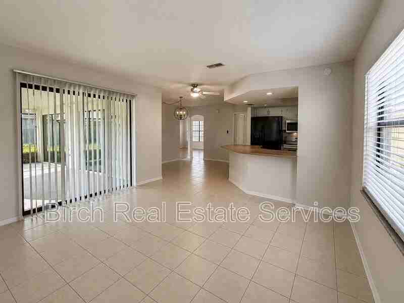 1326 Calamondin Dr - Photo 6 of 17
