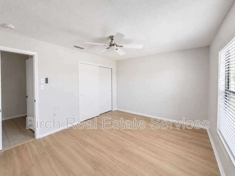 1326 Calamondin Dr - Photo 7 of 17