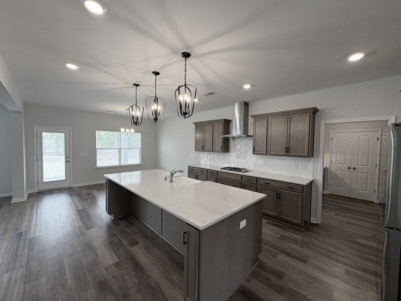 153 Brockway Dr - Photo 2 of 41