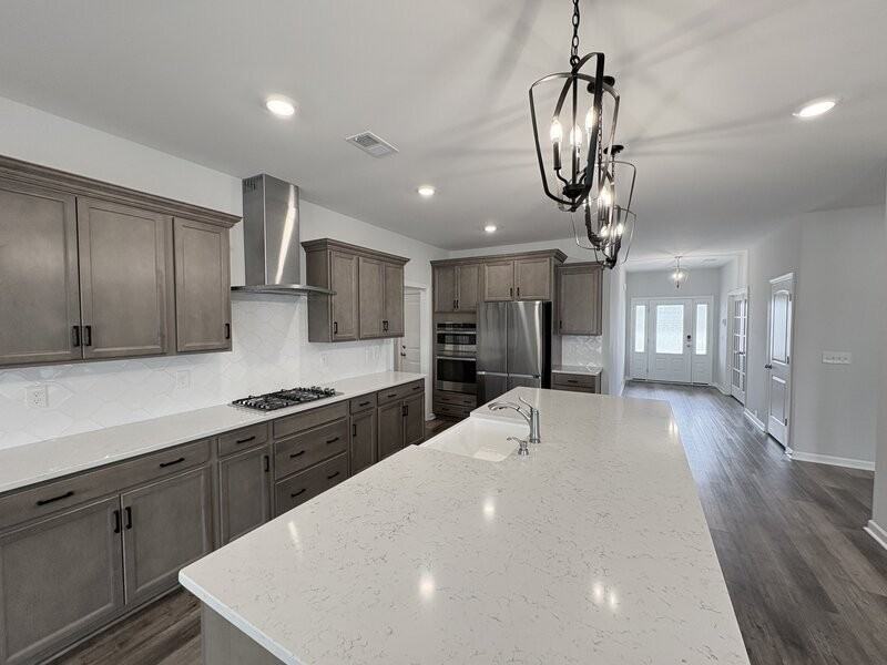 153 Brockway Dr - Photo 4 of 41