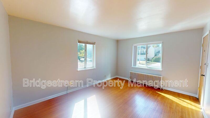 1549 Old Lane Ave #1 - Photo 2 of 5