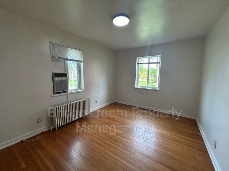 1549 Old Lane Ave #1 - Photo 4 of 5