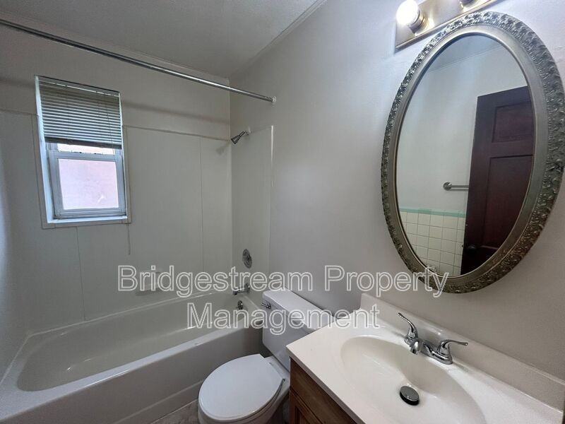 1549 Old Lane Ave #1 - Photo 5 of 5