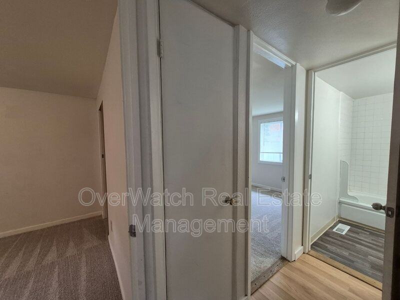 1604 Elmendorf Dr - Photo 5 of 8