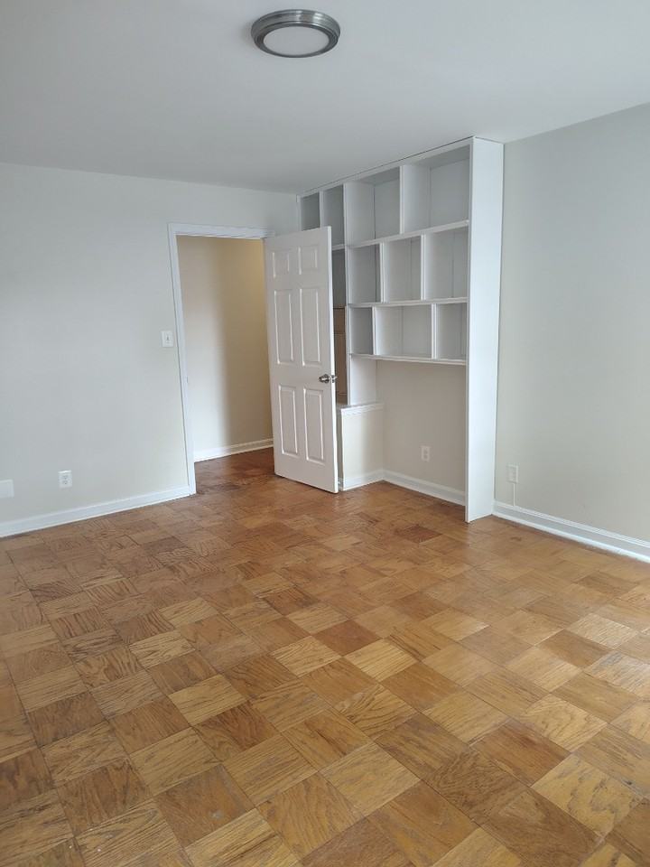 5956 Westchester Park Dr - Photo 4 of 15