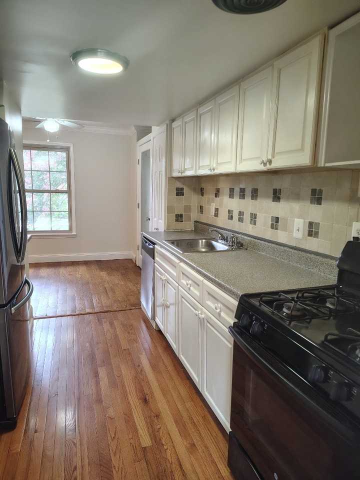5956 Westchester Park Dr - Photo 5 of 15