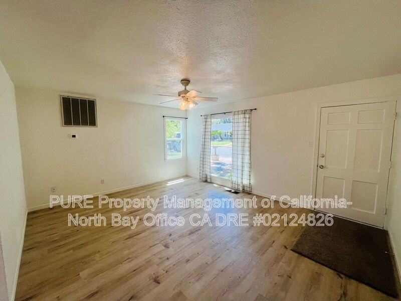 296 Gardens Ave - Photo 2 of 17