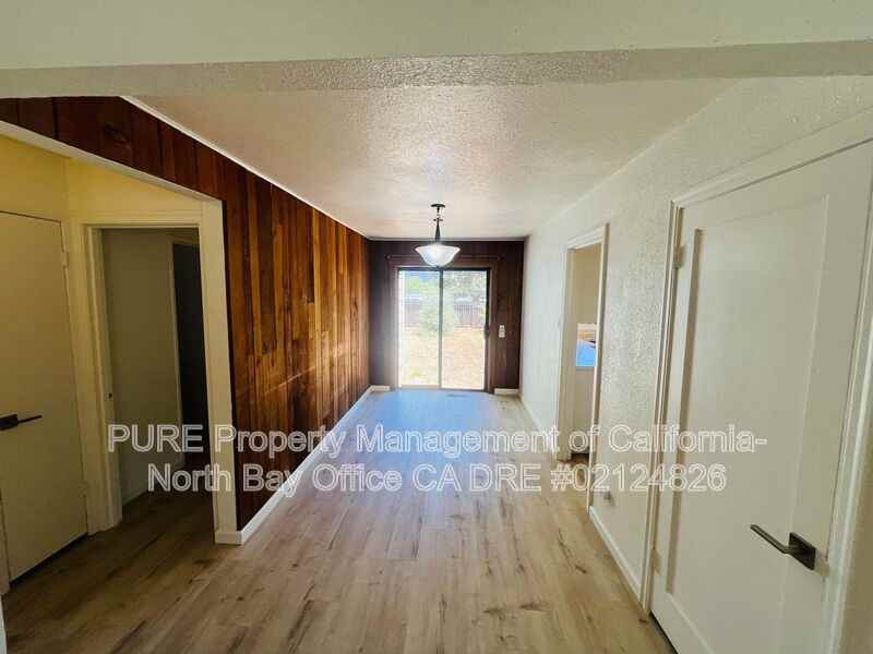 296 Gardens Ave - Photo 3 of 17