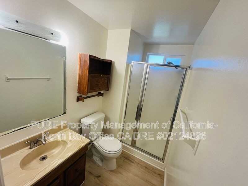 296 Gardens Ave - Photo 5 of 17