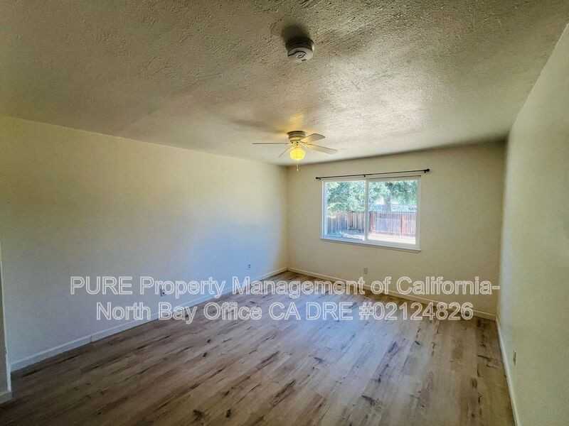 296 Gardens Ave - Photo 7 of 17