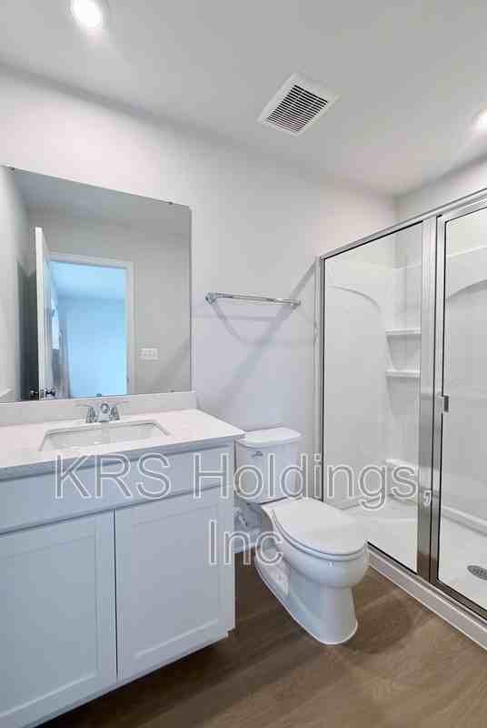 315 Old Field Drive - Photo 2 of 17