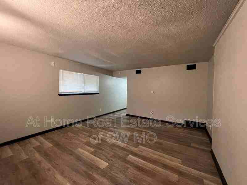 1242 E Cherry St #101 - Photo 2 of 5