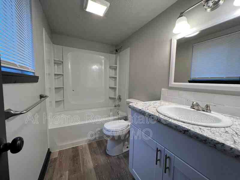1242 E Cherry St #101 - Photo 5 of 5