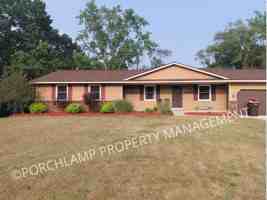 featured image of 4546 Sarafield St Ne