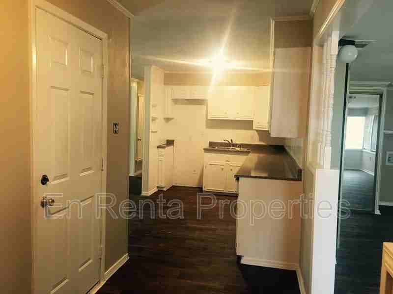 1414 Lackland St - Photo 3 of 10