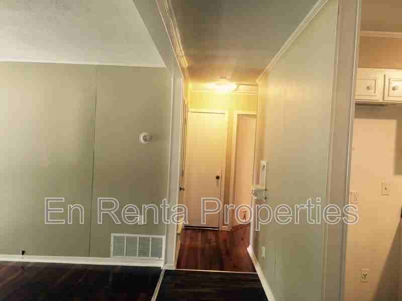 1414 Lackland St - Photo 6 of 10