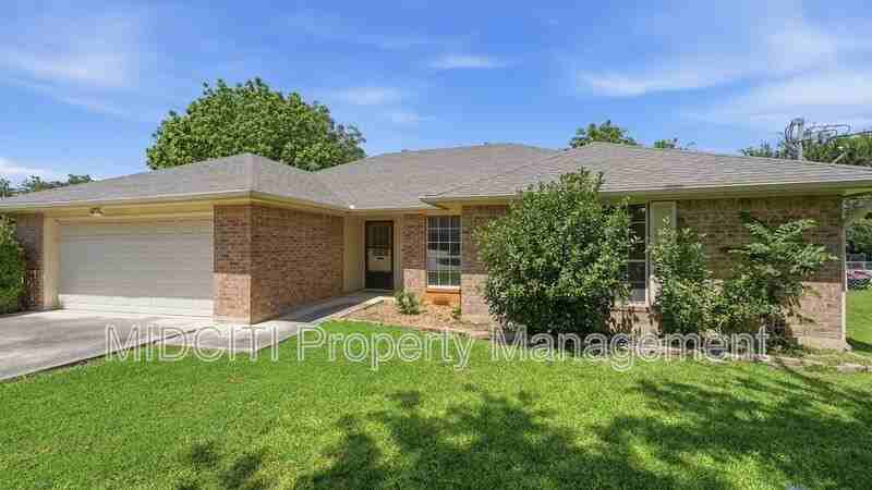 1233 Hollyhock Ln - Photo 2 of 34