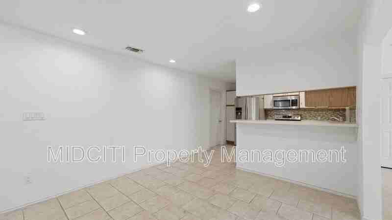 1233 Hollyhock Ln - Photo 7 of 34