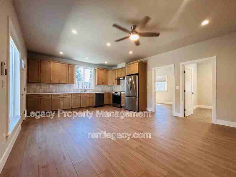1195 Heather Ct #A - Photo 3 of 14