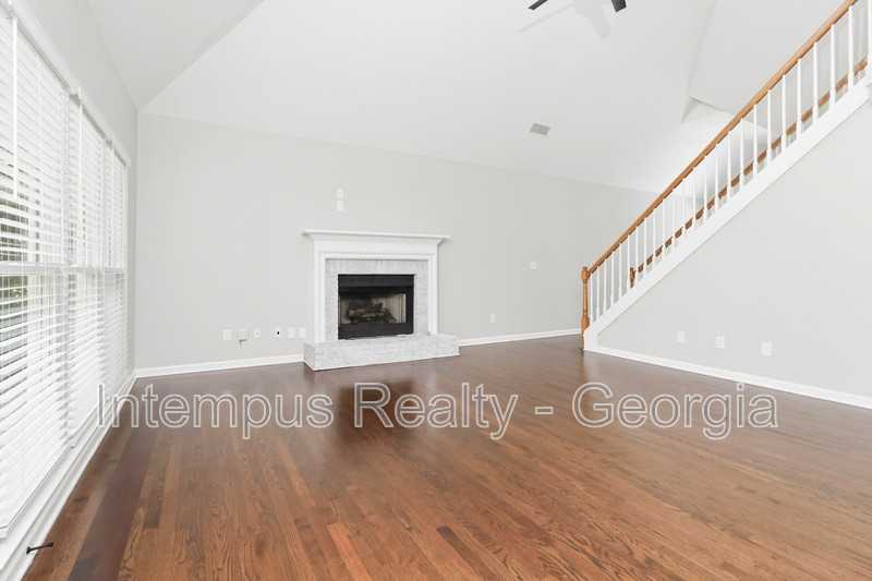 4241 Moccasin Trl - Photo 6 of 20
