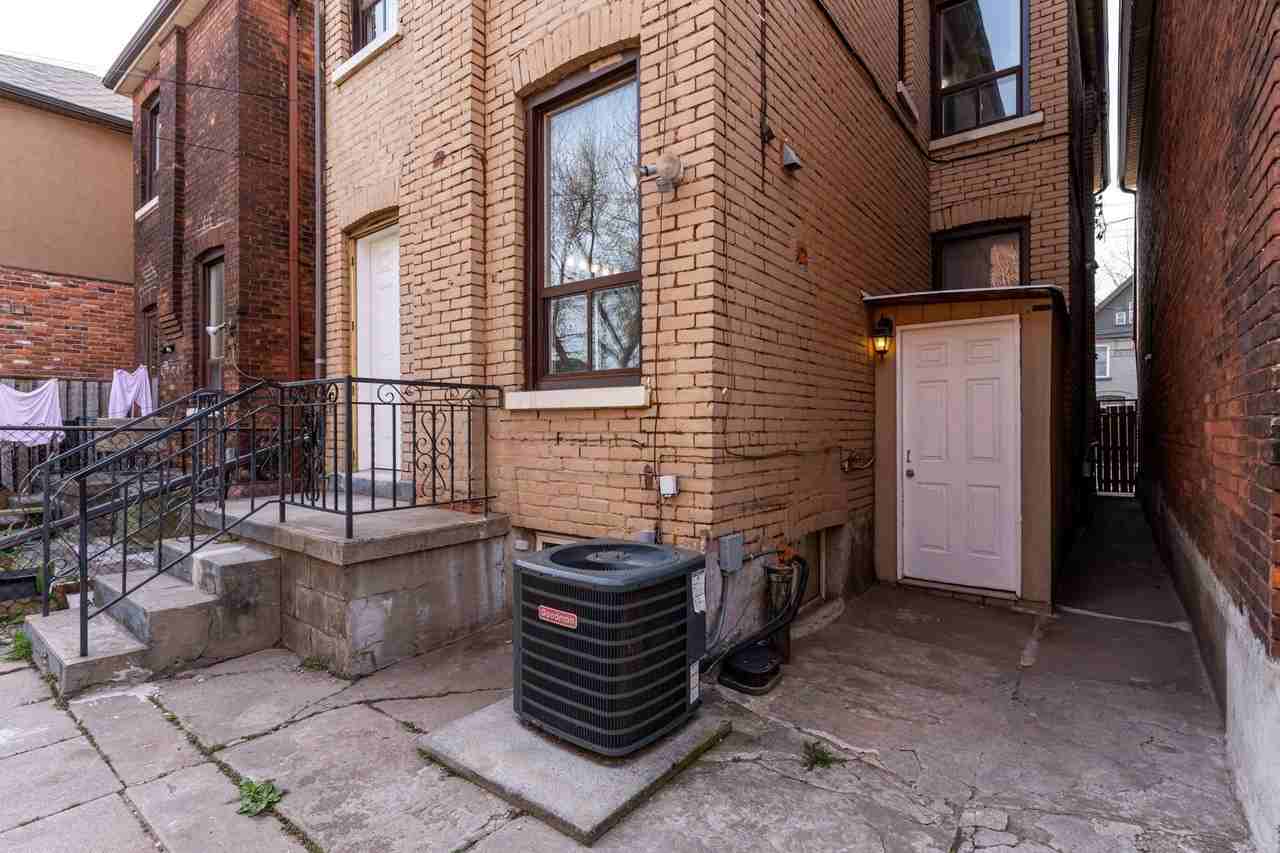 212 Wellington St N #BS - Photo 2 of 16