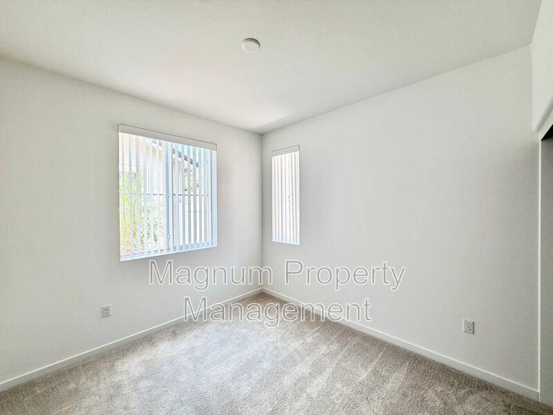 31404 Lolite Dr - Photo 7 of 40