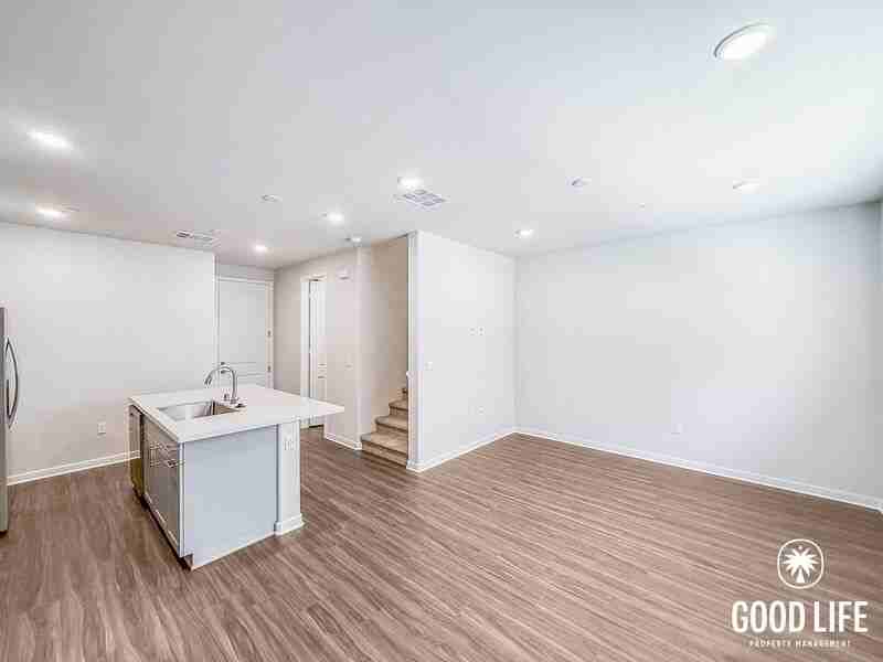 9194 Connolly Ln - Photo 2 of 18