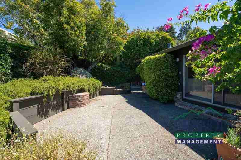 4 Beryl Ln - Photo 3 of 16