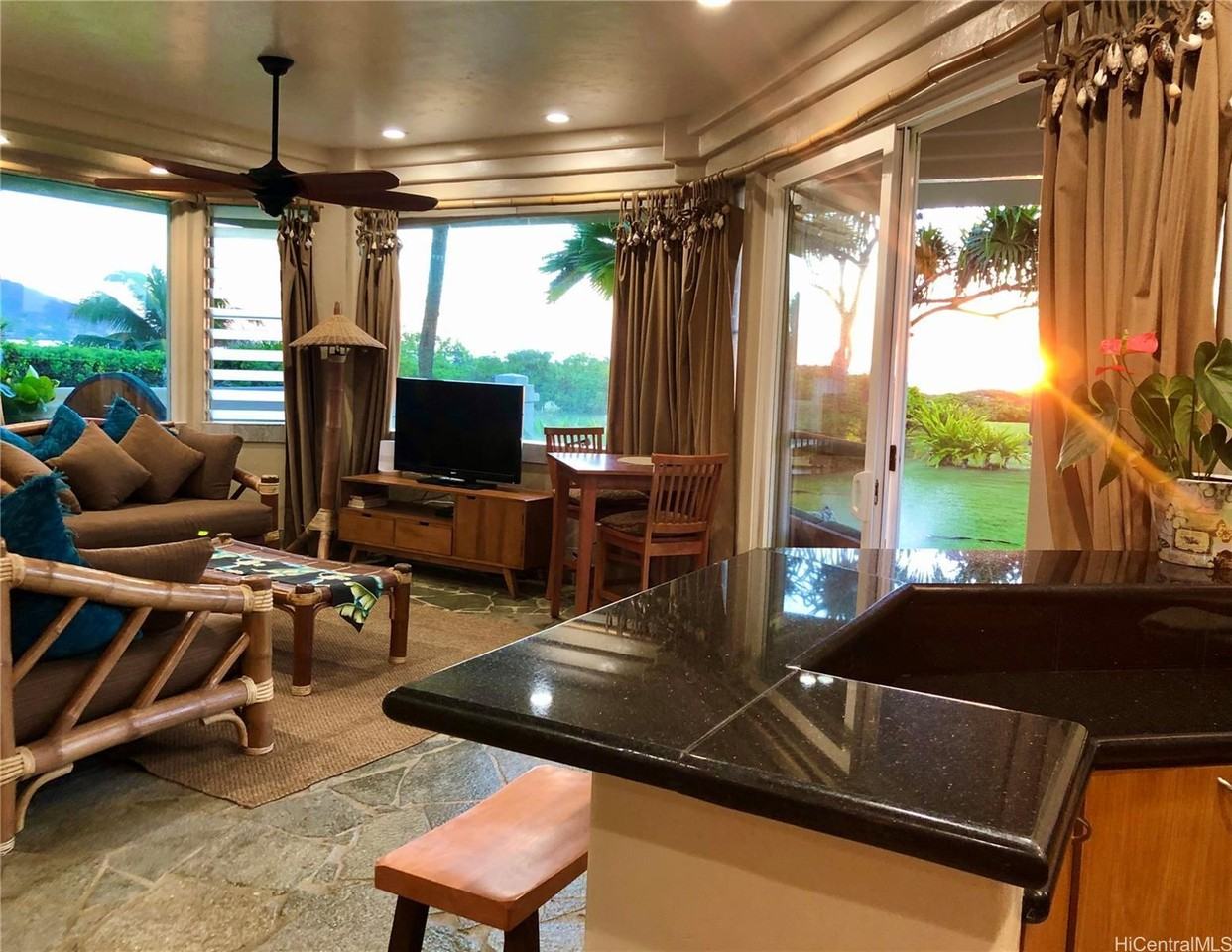 18 White Sands Pl #BAY - Photo 4 of 22