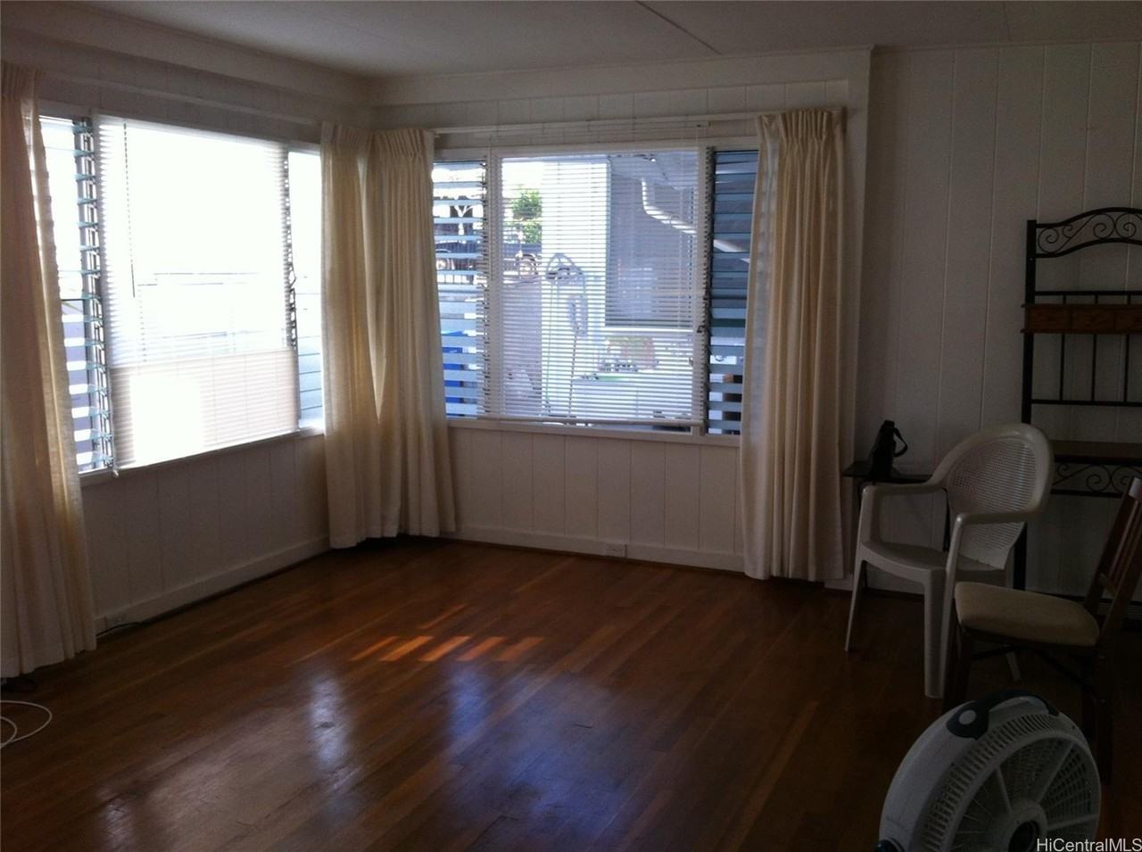 3328 Kaunaoa St - Photo 2 of 11